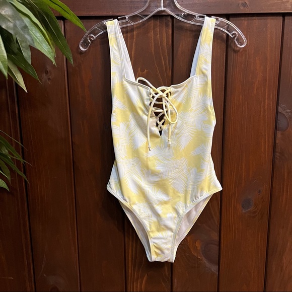 L.A.Hearts Yellow White Palm Leaves Tropical Print Lace Up One Piece Swimsuit - Picture 7 of 7